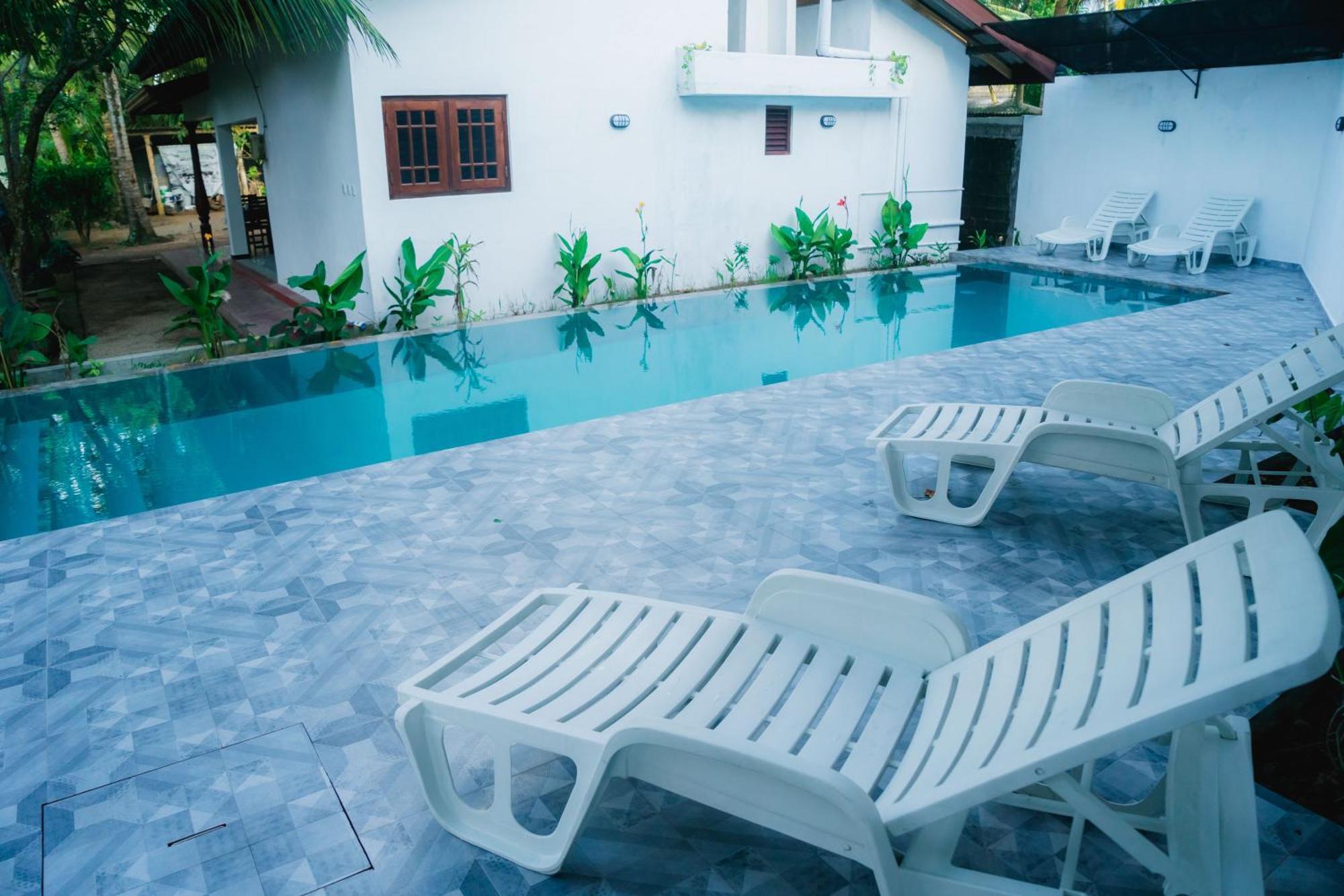 Aliya Aliya Hikkaduwa Hotel Ngoại thất bức ảnh
